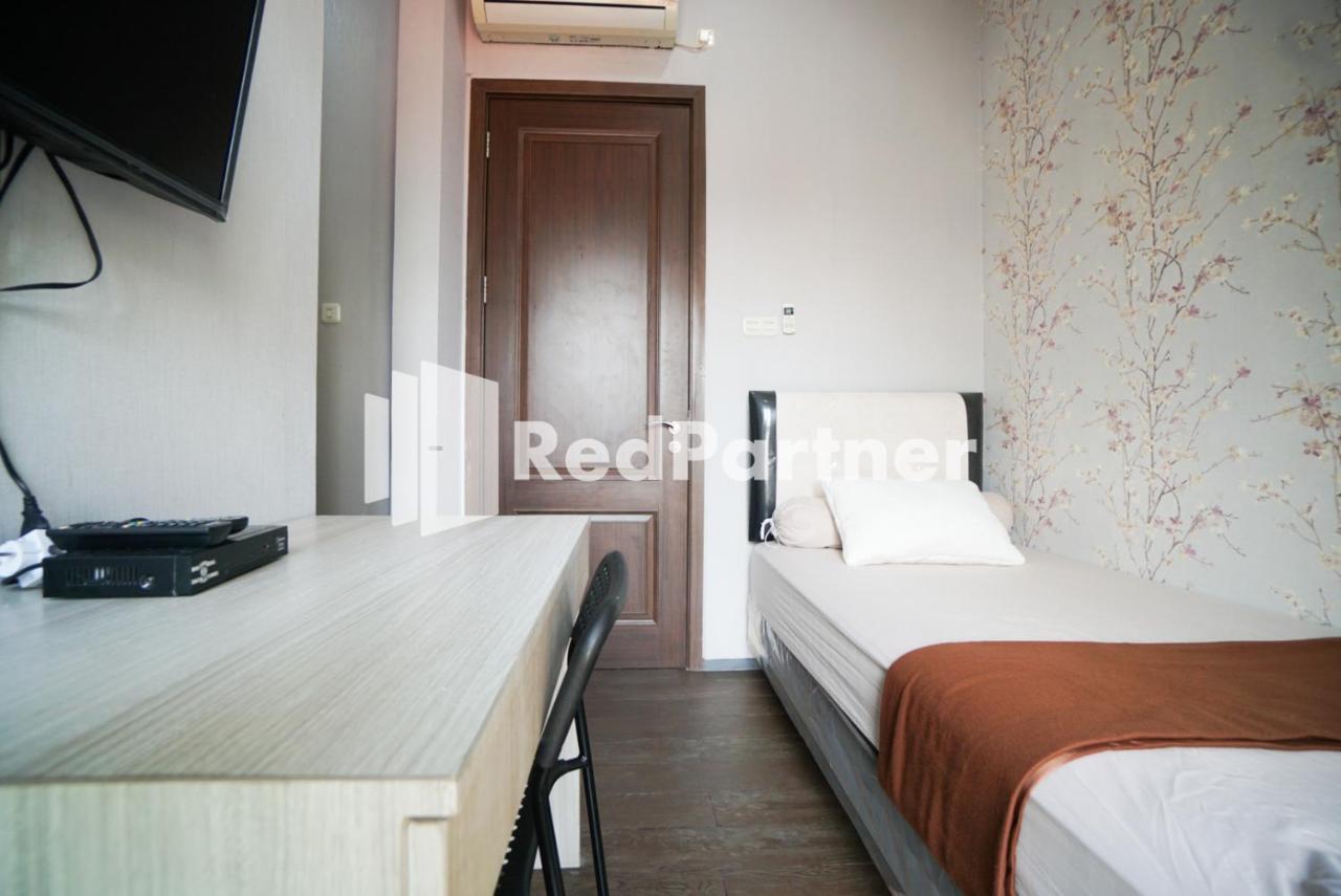 Hotel Toba Mansion Syariah Near Benhil Redpartner Jakarta Exterior foto