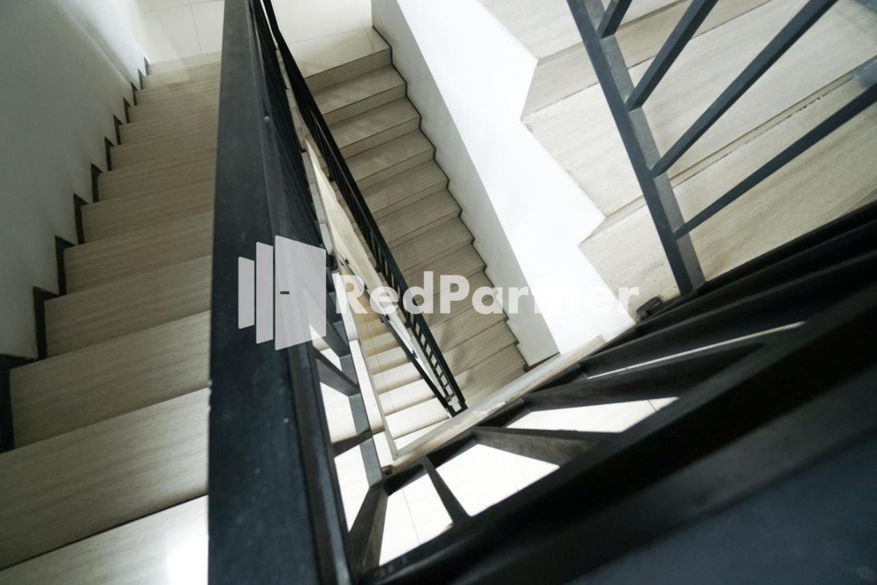 Hotel Toba Mansion Syariah Near Benhil Redpartner Jakarta Exterior foto
