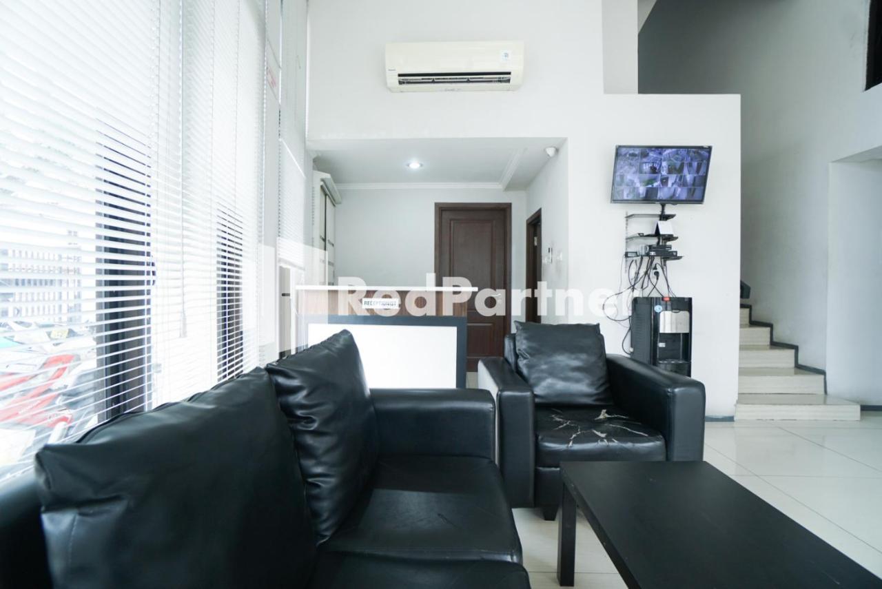 Hotel Toba Mansion Syariah Near Benhil Redpartner Jakarta Exterior foto