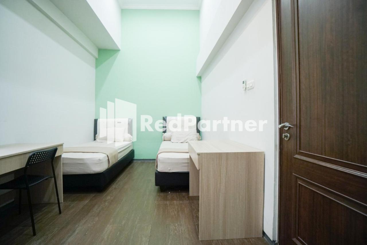 Hotel Toba Mansion Syariah Near Benhil Redpartner Jakarta Exterior foto