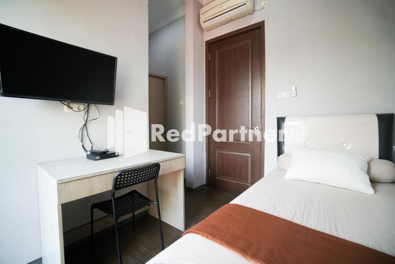Hotel Toba Mansion Syariah Near Benhil Redpartner Jakarta Exterior foto