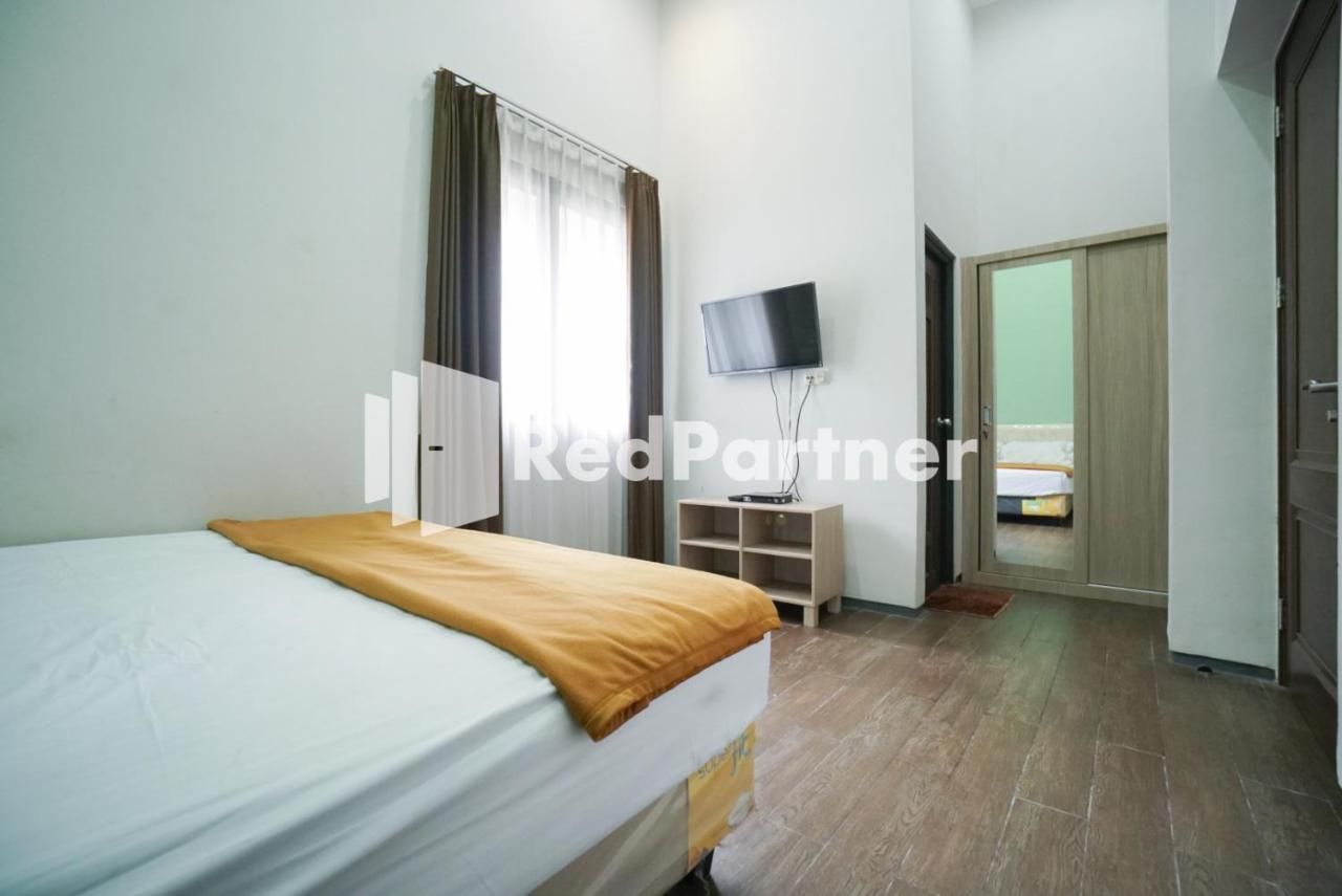 Hotel Toba Mansion Syariah Near Benhil Redpartner Jakarta Exterior foto