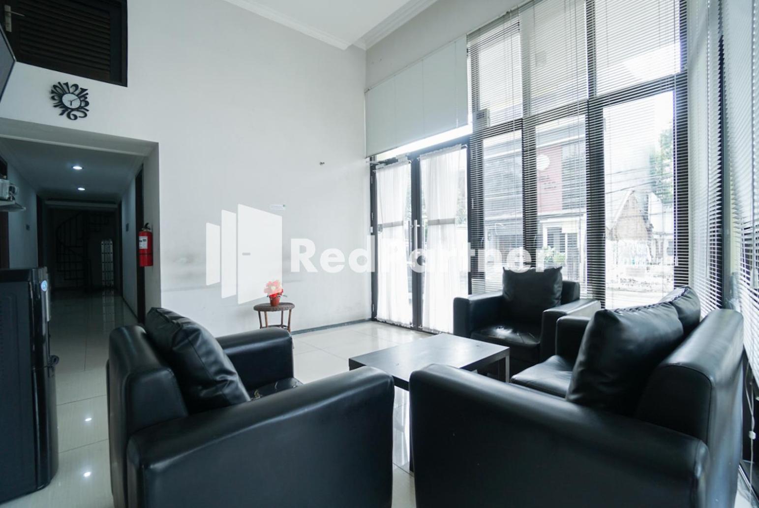 Hotel Toba Mansion Syariah Near Benhil Redpartner Jakarta Exterior foto